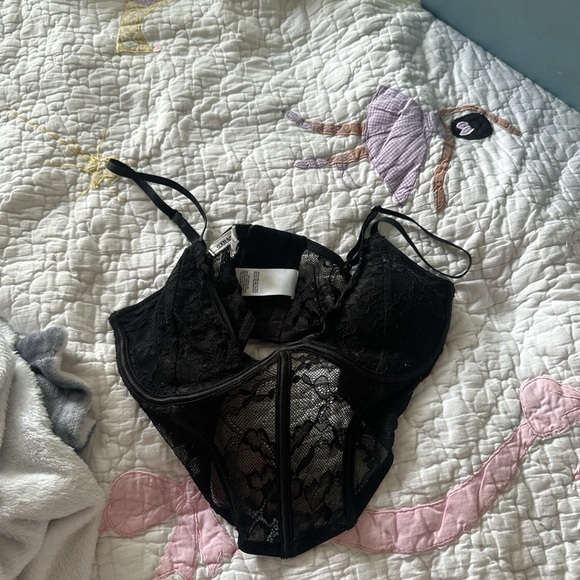 Tops - garage corset